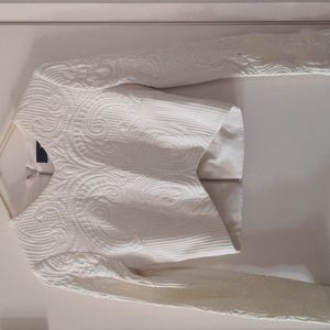 Quilted ivory crop top. Long sleeves. Size 4